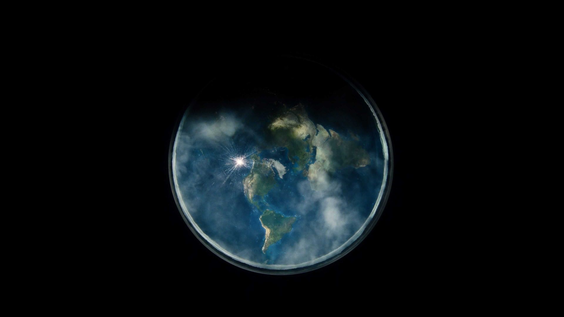 Планета Земля, наполовину в темноте