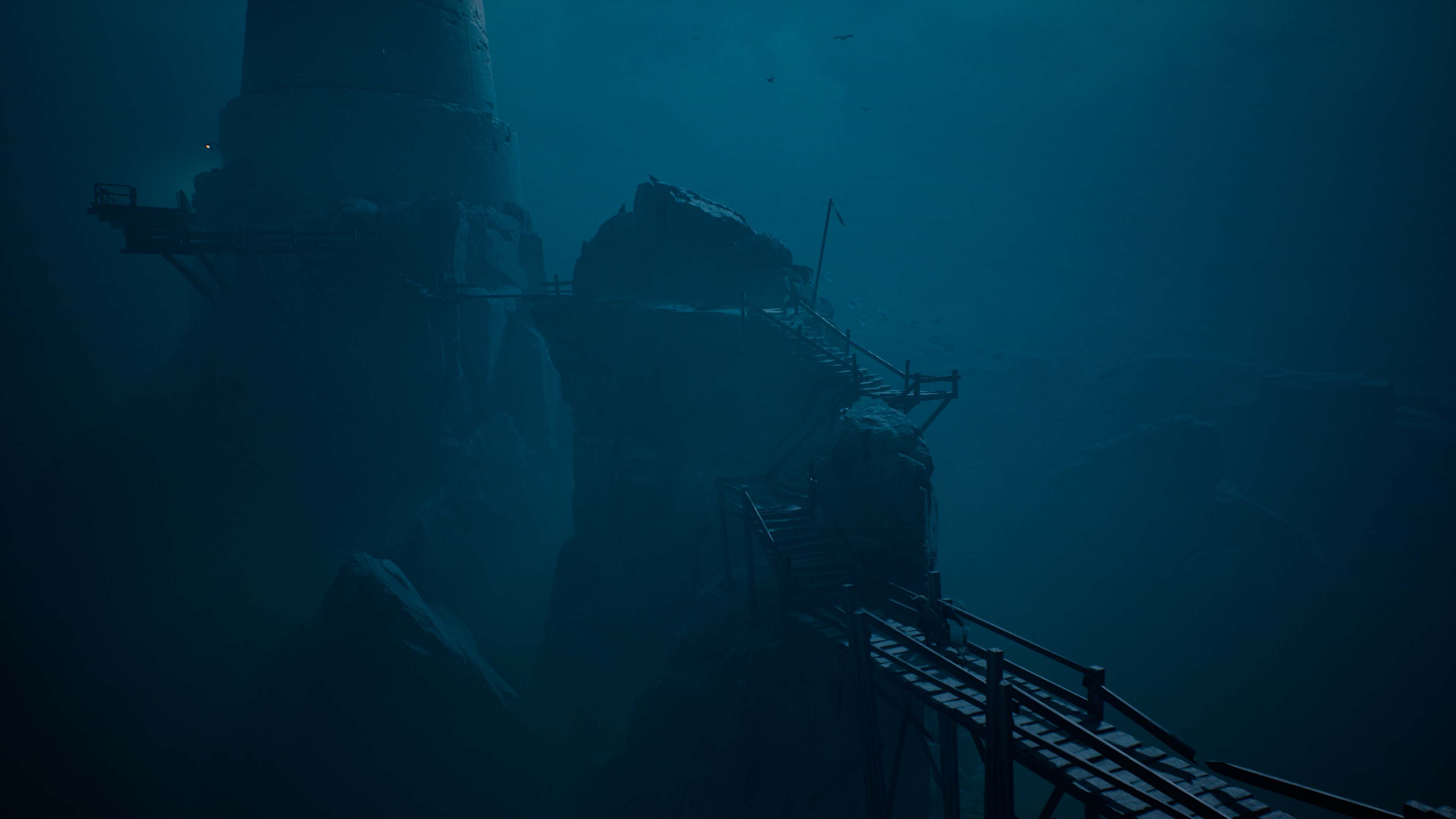 ветхая лестница идет наверх, к маяку